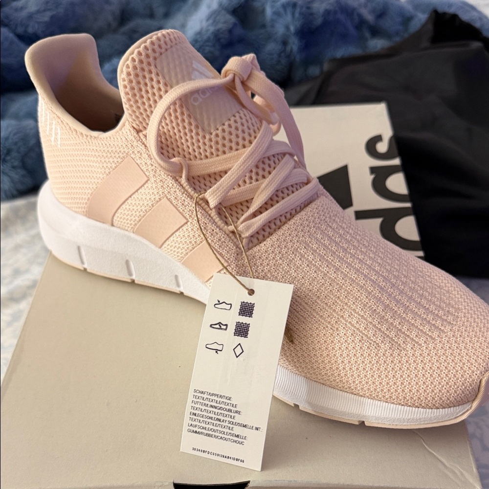 Adidas Women's Light Pink Sneakers